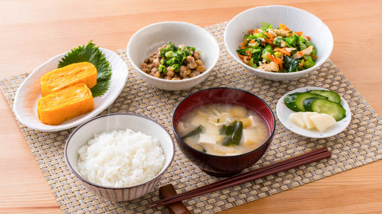 少肉多菜、少塩多酢…日本人が世界的に長寿である「十の秘密」