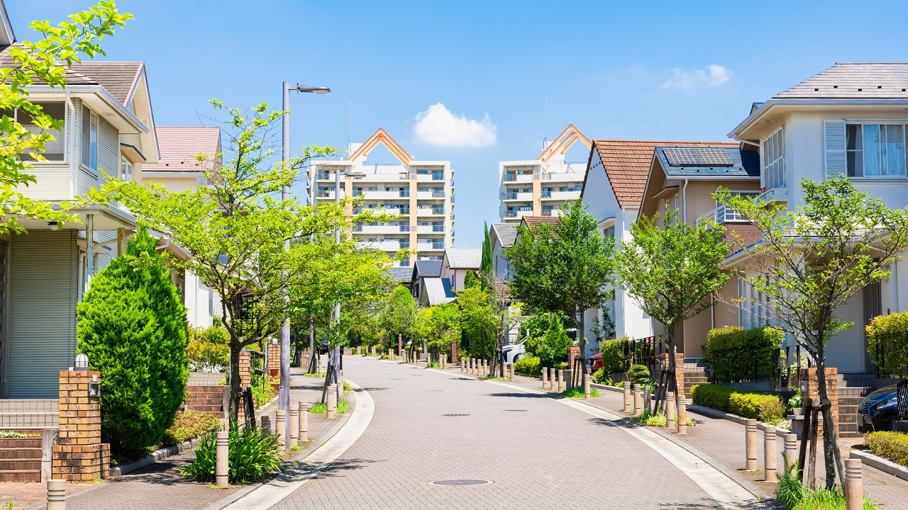 相続税の計算…道路に面してない土地の評価額は「最大40%」減額！ 無道路地の評価の方法【税理士が解説】