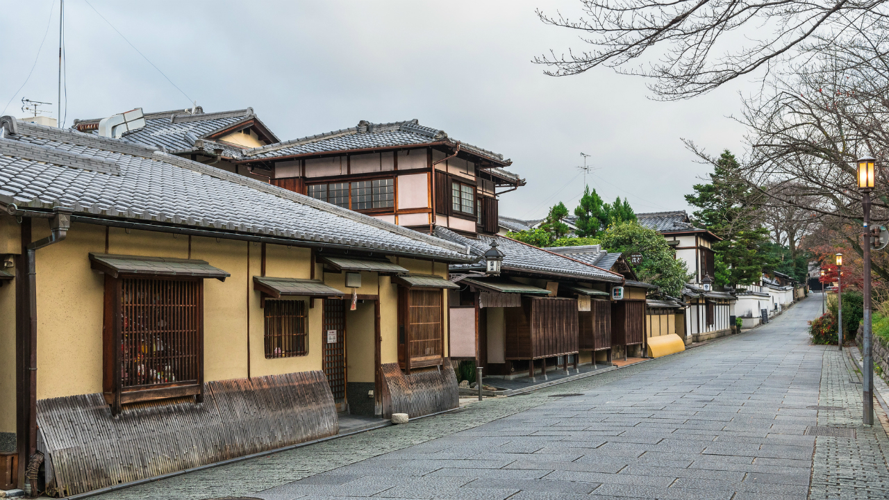 狭い前面道路、少ない容積率･･･悩ましい京都の建築事情