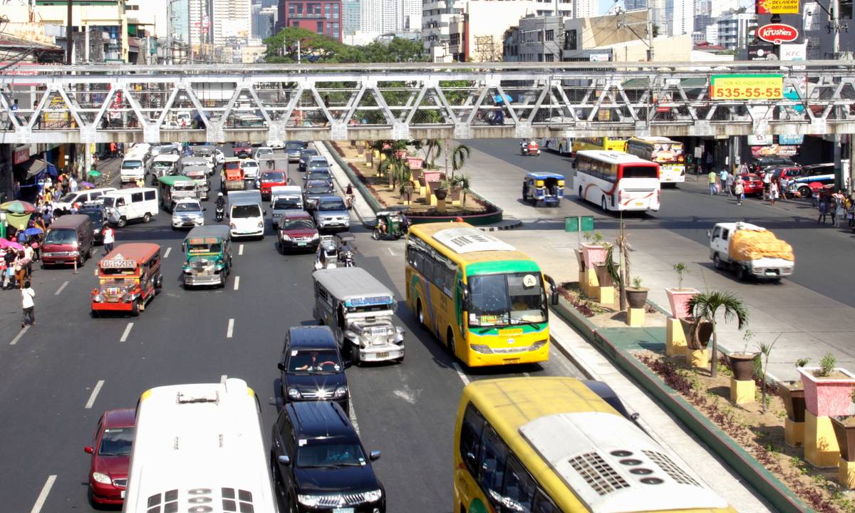 経済損失1日80億円！「フィリピン・マニラ交通渋滞」地下鉄で解決なるか？