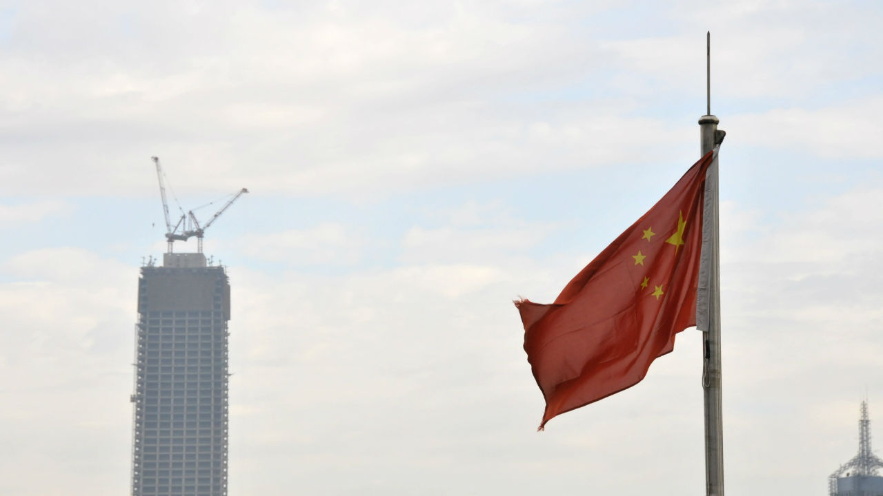 中国、景気後退の元凶から安全弁へ