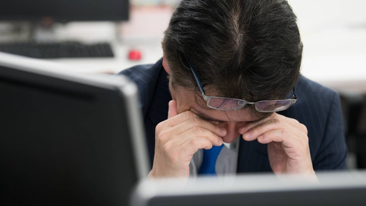 社会人が苦しむ「仕事中の眠気、脱力感」に潜在する死亡リスク