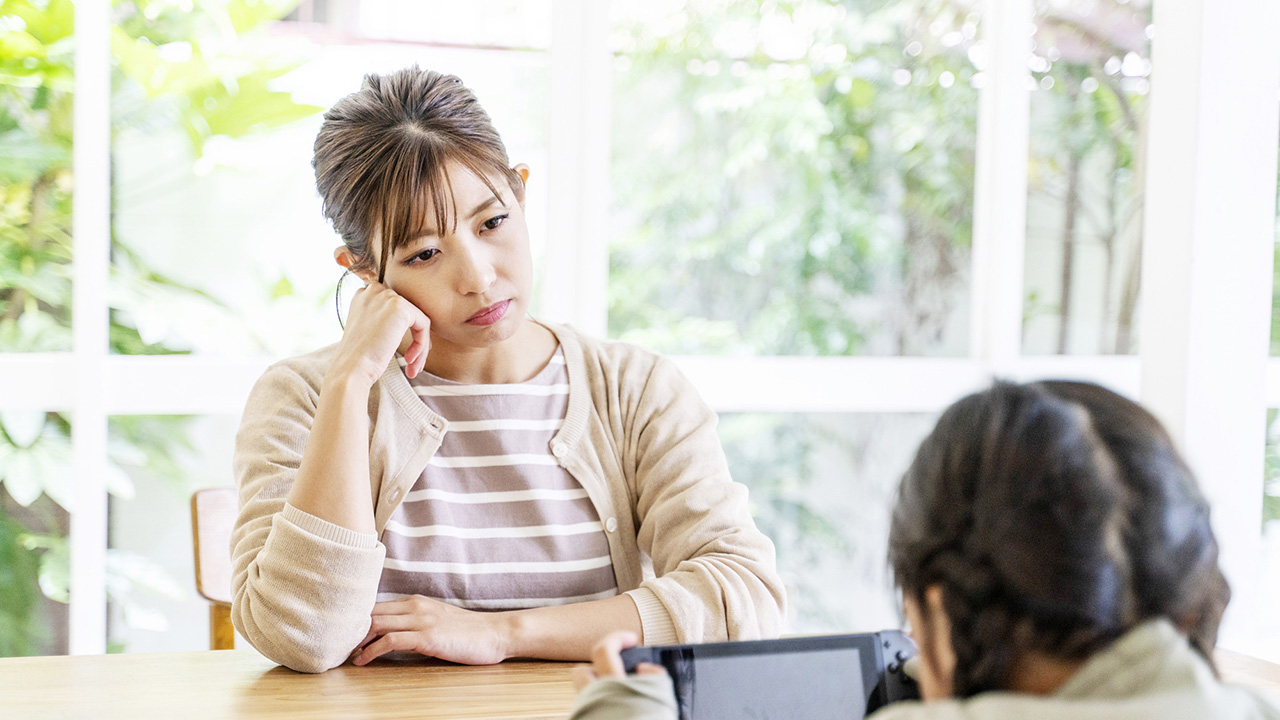 前夫が再婚して子供が生まれたらしいです。養育費は減らされる？親権者と子供の生活を支える「養育費」、トラブル回避のために知っておくべきポイントとは？【弁護士が解説】