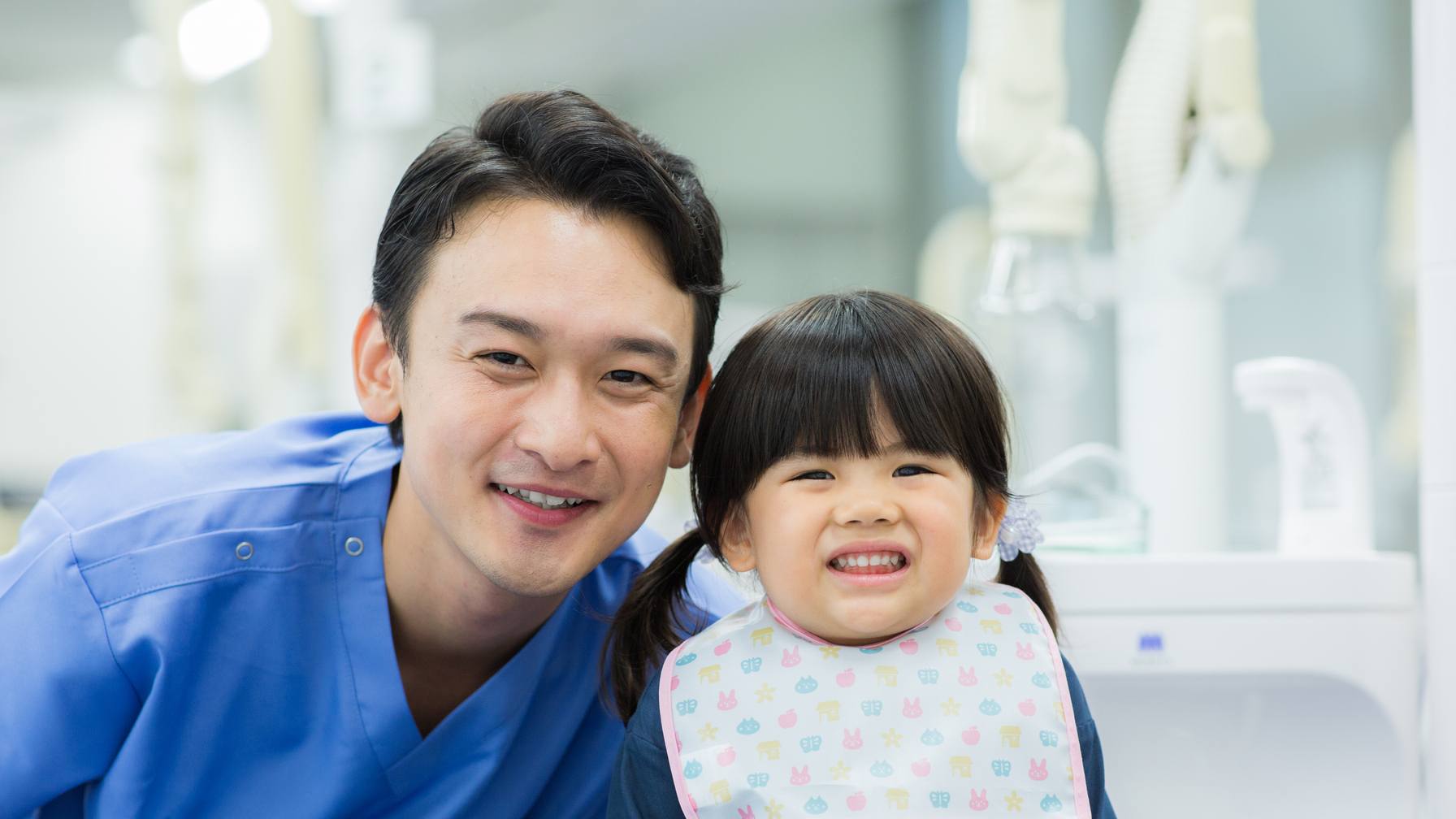 「継がなくていい」歯科医一家に生まれた娘が語る両親の壮絶