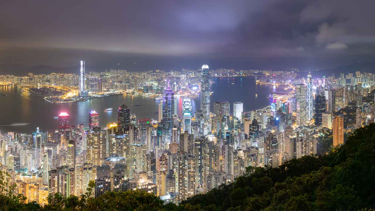 香港市場は明日の雇用統計を前に閑散。出来高ベースで年来最低を記録