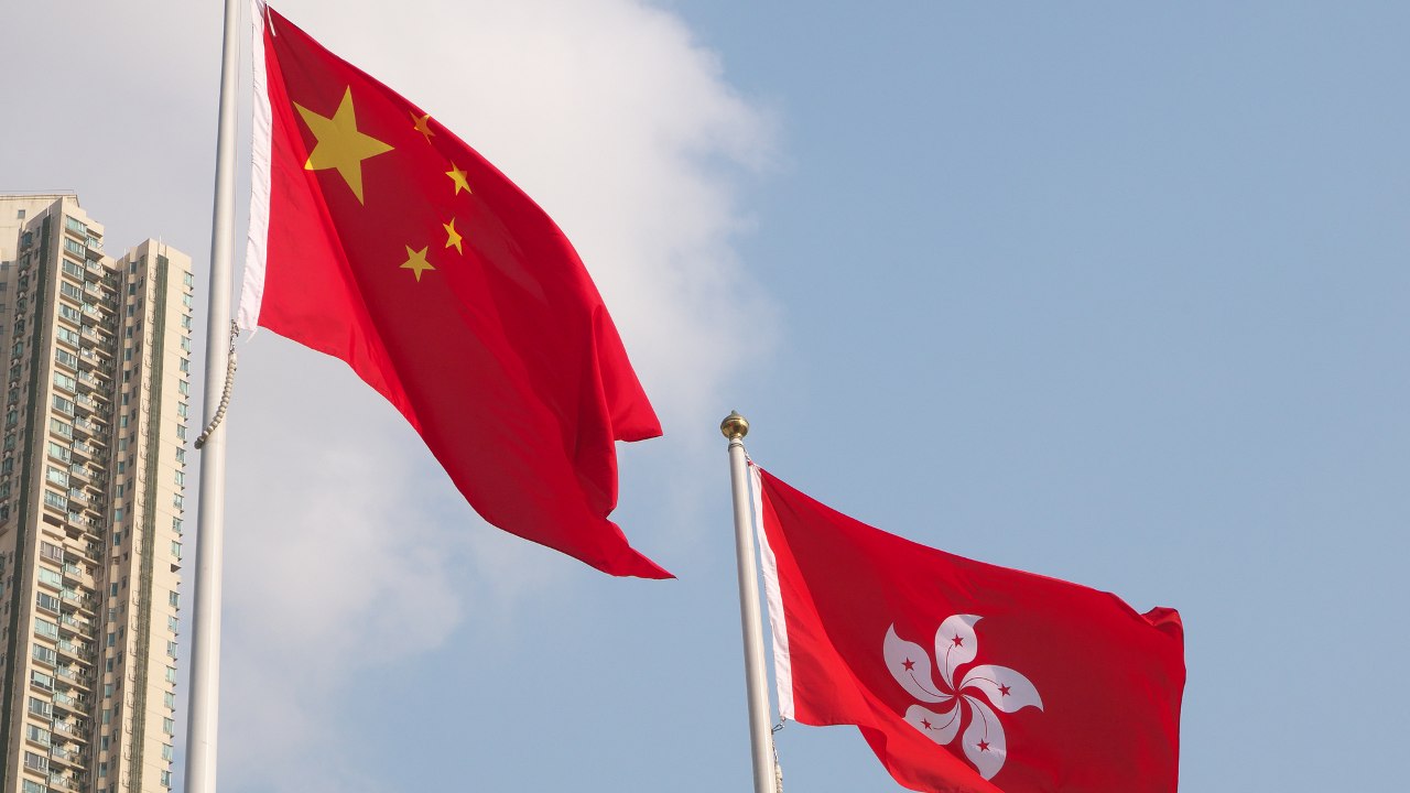 24日の香港・中国市場～株式市場は大幅反落、米株先物の下落を受けハイテク主導で株安
