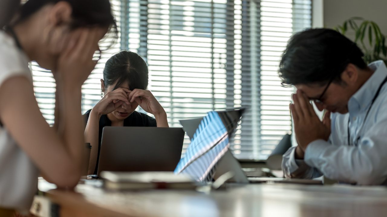 自殺者の約10人に1人は「仕事が原因」…日本の「職場のストレス」の実態