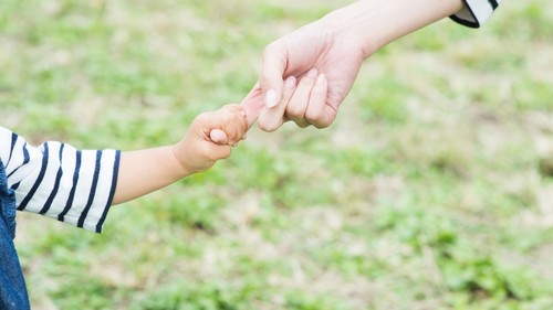 子どもが問題児で と悩む親にこそ治療が必要なワケ 富裕層向け資産防衛メディア 幻冬舎ゴールドオンライン