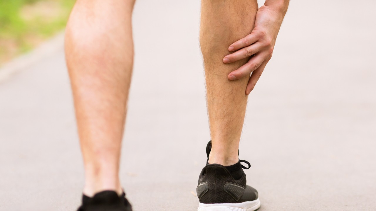 「歩くと足が痛い」は病気のサイン？…足の血管が細くなる末梢閉塞性動脈疾患