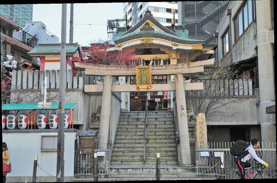 1984年　岡田建築設計室　大阪市北区茶屋町12-5 出所：『京都・大阪・神戸 名建築さんぽマップ増補改訂版』（エクスナレッジ）より抜粋