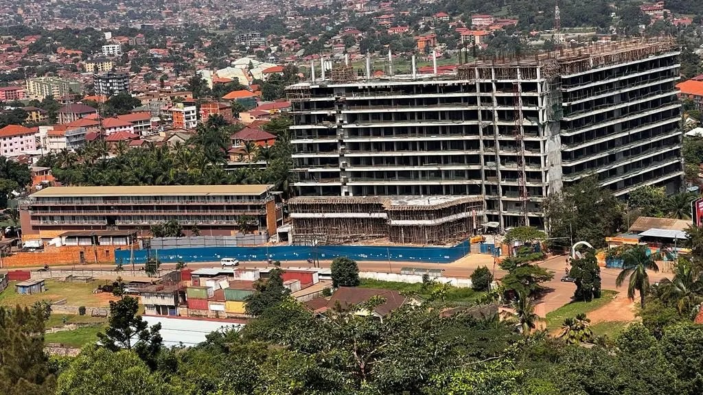 ケタ違いの金持ち…ウガンダ最大の富豪「首都建物の半分を所有」。新アパート群もすごい