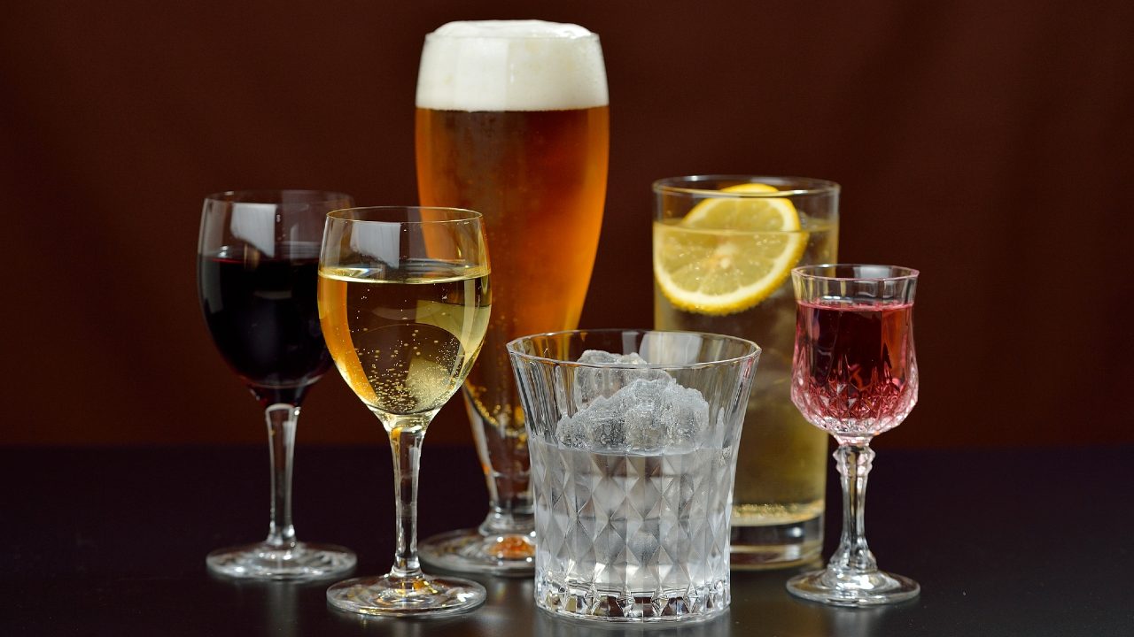 飲酒が「病気予防につながる人、むしろリスクになる人」の差【医師が解説】