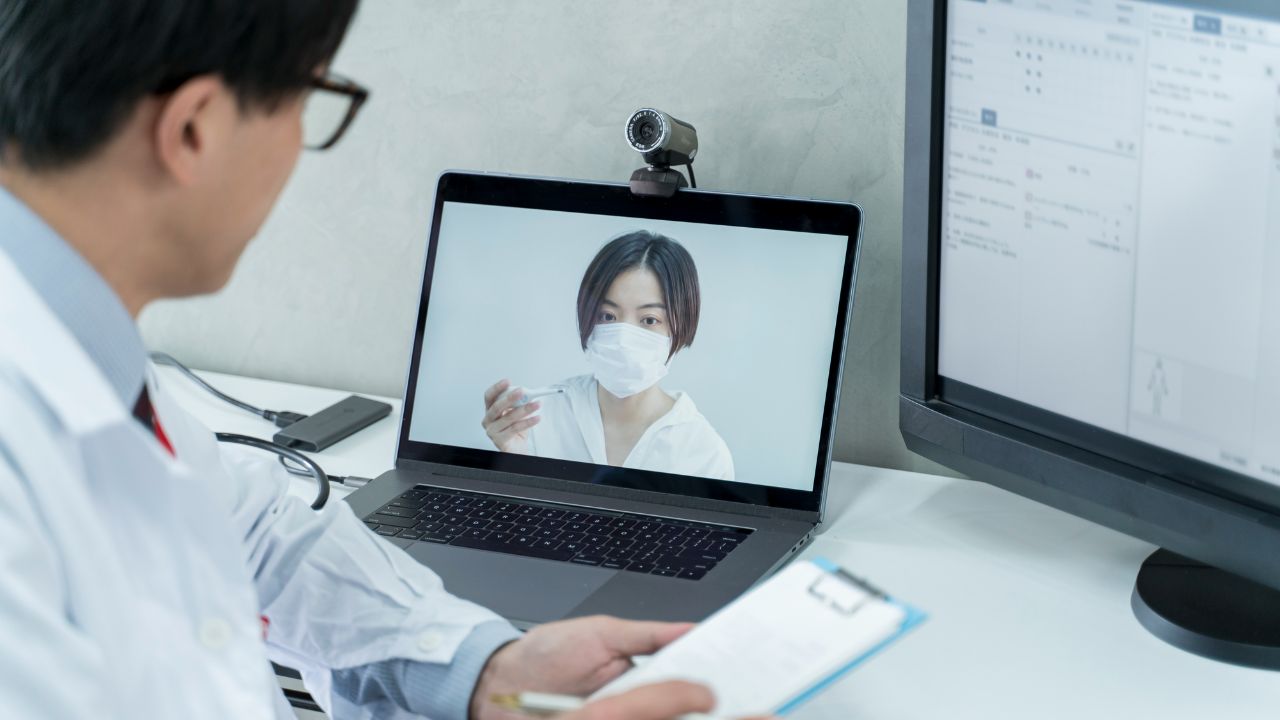 約8割が「また利用したい」と回答も…「オンライン診療」が日本で一向に普及しないワケ