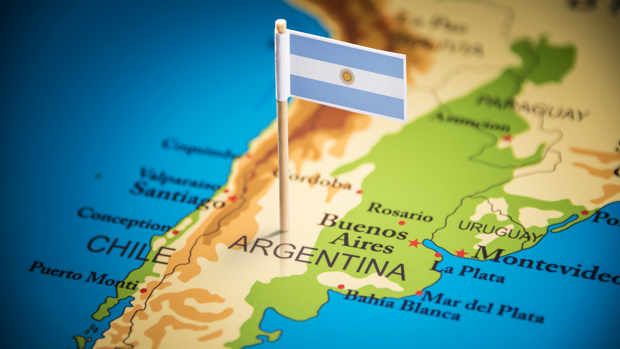 アルゼンチン、新興国の重石に…ペソの動きは依然不安定