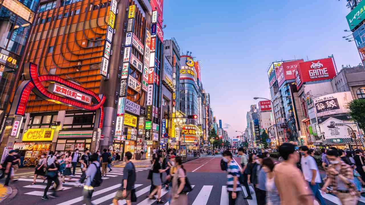 トー横界隈は助け合いの場？…起業の夢を抱く17歳高校生が新宿歌舞伎町に通うワケ【Z世代ネオホームレスの実態】