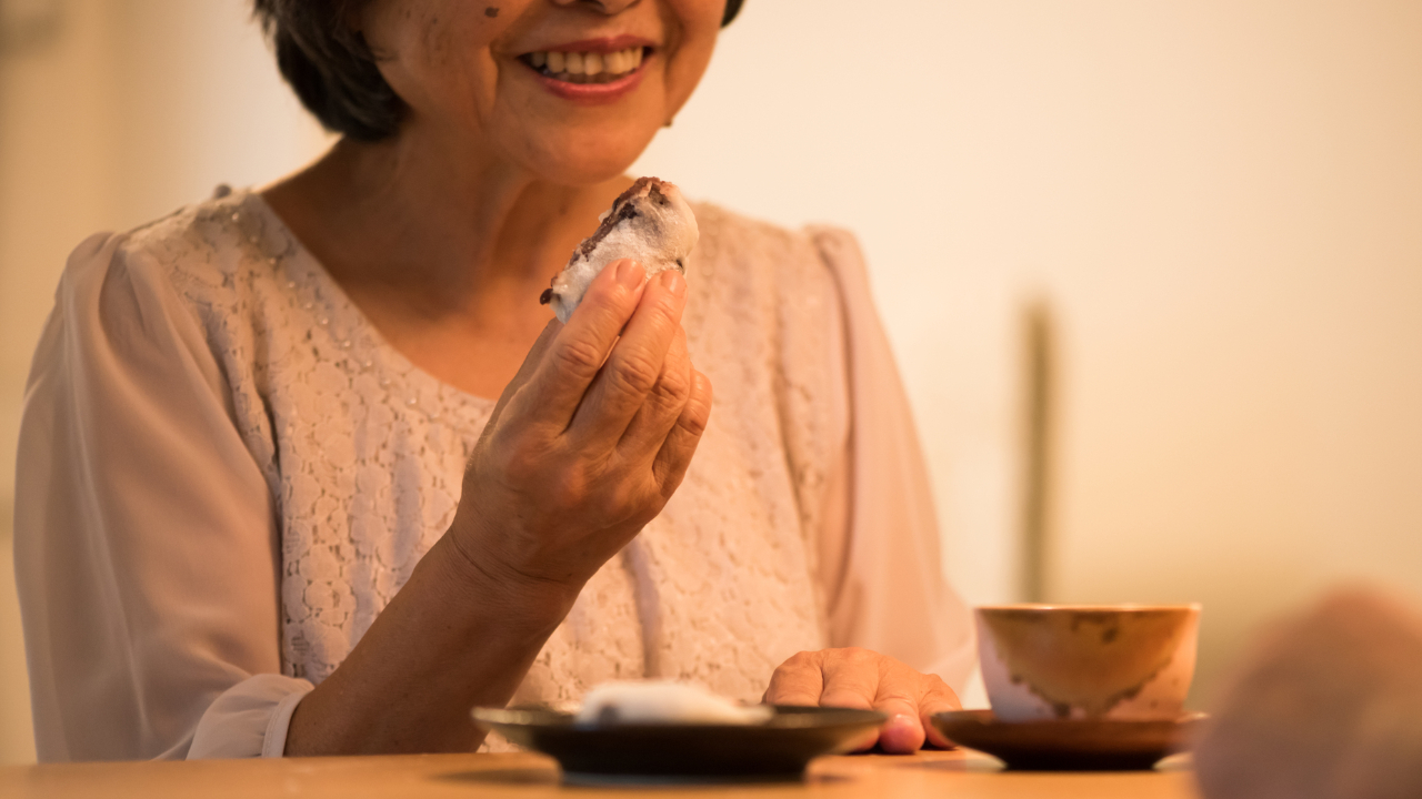 まるで生命が宿ったよう…歴史ある老舗和菓子店に“新しい風”を吹かせた「愛されるロゴデザイン」誕生秘話